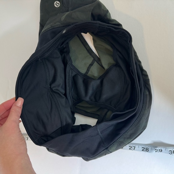 lululemon | speed shorts green camo size 4 - Picture 5 of 5